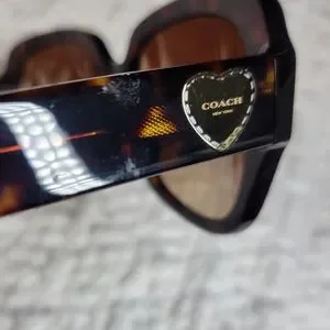 Coach zoey cheap heart sunglasses